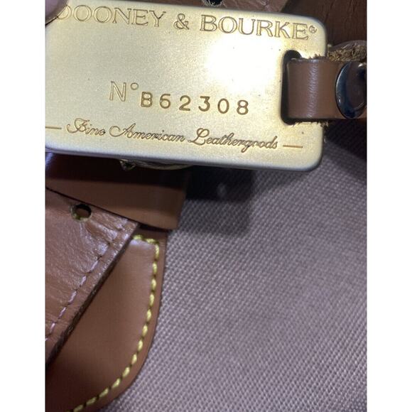 Dooney & Bourke VINTAGE T307, N°362308, made in USA,‎ Tan Small Bucket Bag - Picture 7 of 11